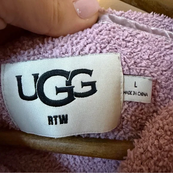 UGG Plush Hoodie size large - Picture 4 of 5